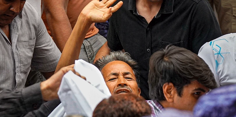 অনশন থেকে সরানো হল সোনামকে, ভর্তি হাসপাতালে