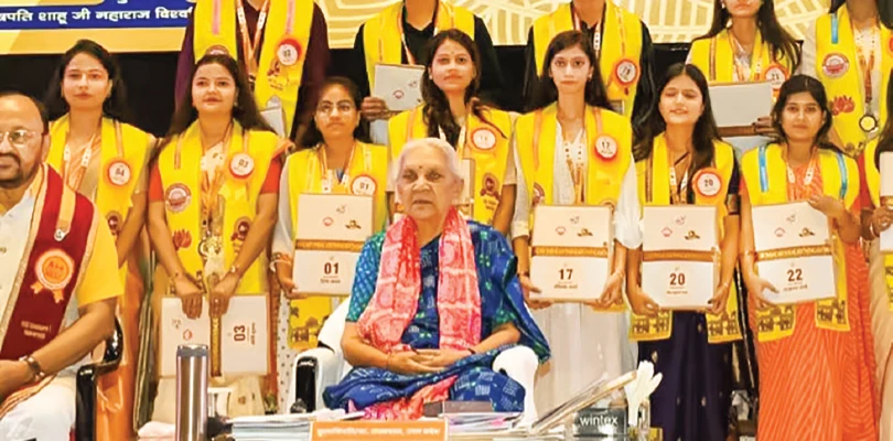 নারীর পেশা ও মাতৃত্ব