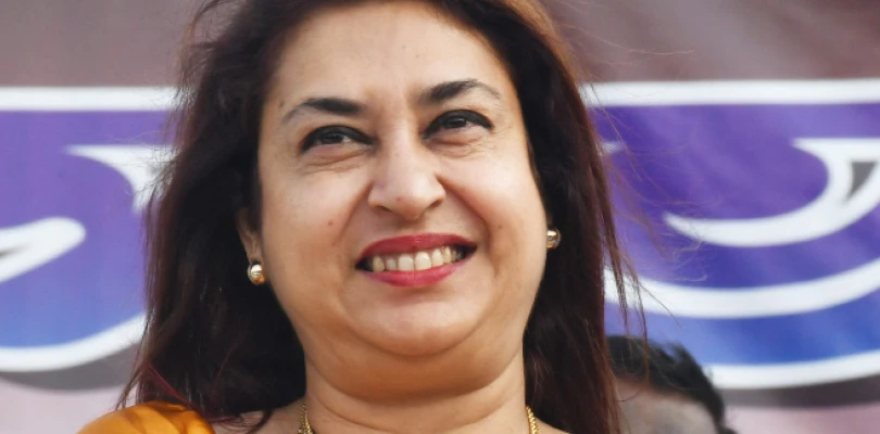‘বার্তা’ দিতে দেরি হয়েছে অভিষেকের, মত শতাব্দীর