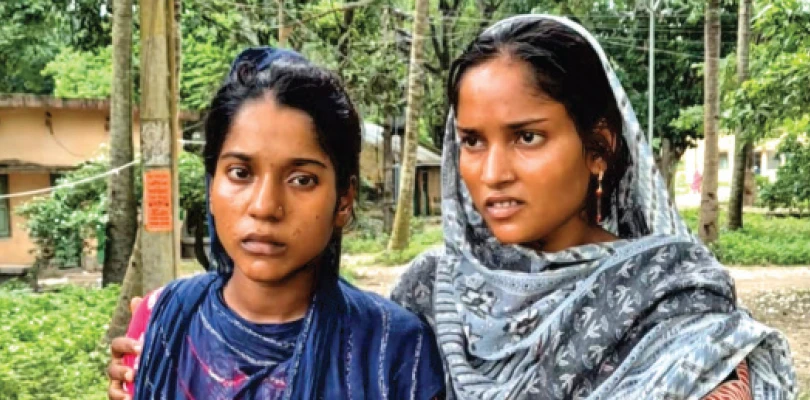 নয়ানজুলি ভরাটের প্রতিবাদ করে আক্রান্ত প্রতিবাদী ও তাঁর মেয়ে