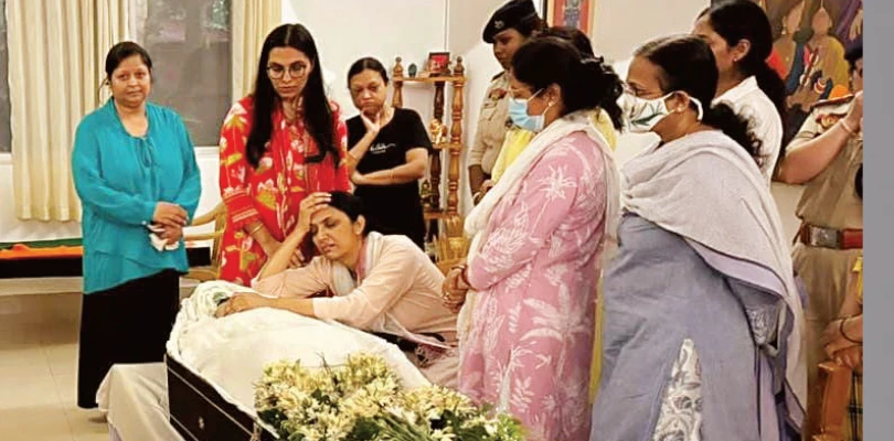 ত্রিপুরায় ডিজিপির  রহস্য মৃত্যু, চাঞ্চল্য, সদর দপ্তর থেকে উদ্ধার ঝুলন্ত দেহ