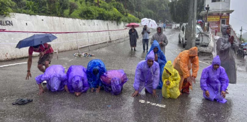 সাময়িক বন্ধের পর ফের শুরু চারধাম যাত্রা