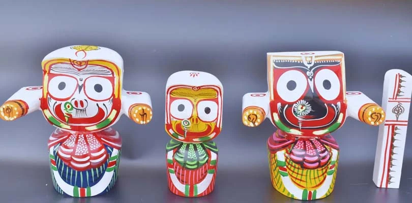 বাগবাজারে রথের মেলায় নিমকাঠের জগন্নাথ মূর্তির চাহিদা তুঙ্গে