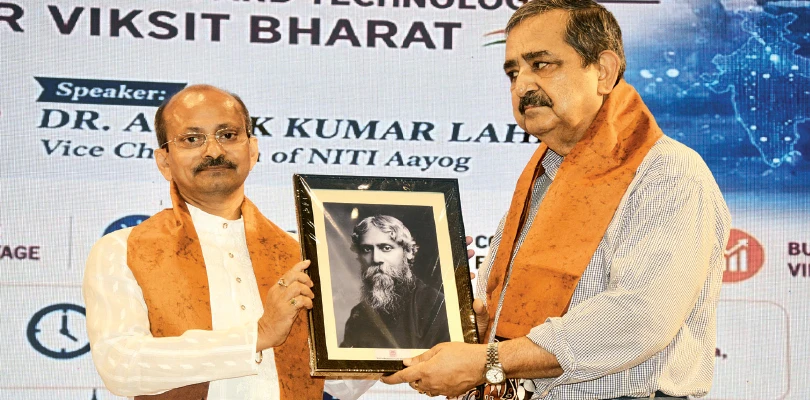 ঐতিহ্যকে সঙ্গে নিয়েই এগিয়ে যাবে প্রযুক্তি, বিশ্বভারতীতে বার্তা নীতি আয়োগের সহ-সভাপতির