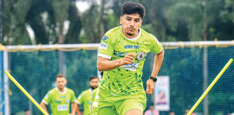 অভিষেকে জয়ে চোখ পানোসের