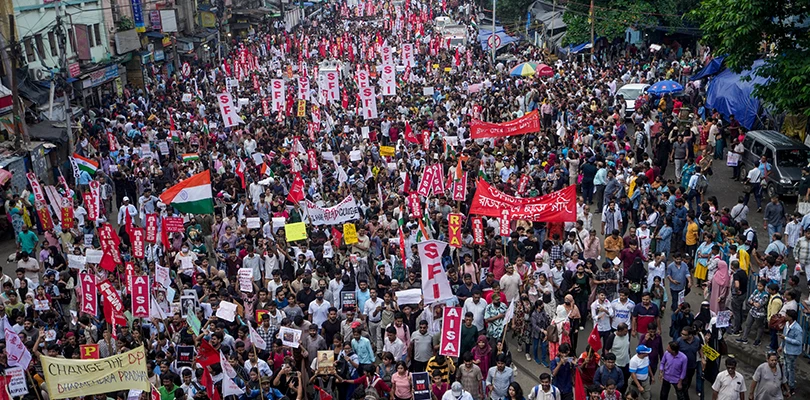 বিক্ষোভে প্রতিবাদে দখল কলকাতা, রাজনীতি নয়, ইস্যুই ‘প্রধান’