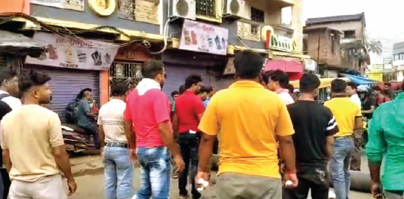 তোলাবাজিতে অভিযুক্ত সাঁকরাইলের তৃণমূল নেতা, বাড়িতে ডিম ছুড়ল বিজেপি