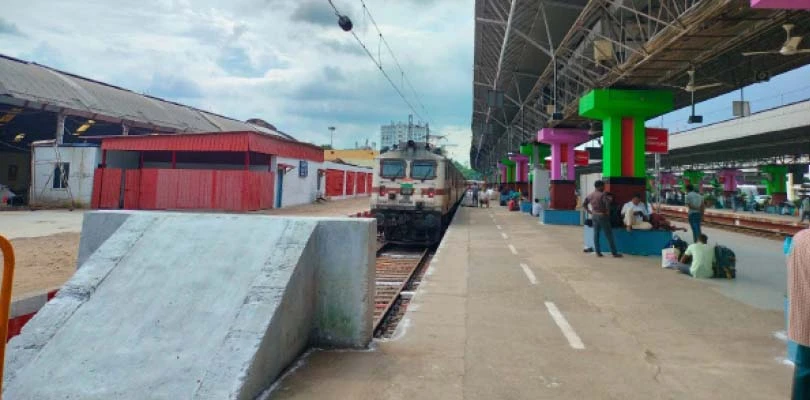 চালু হল হাওড়া স্টেশনের  দীর্ঘতম ২৪ নম্বর প্ল্যাটফর্ম, গতি বাড়বে দূরপাল্লার ট্রেনযাত্রায়