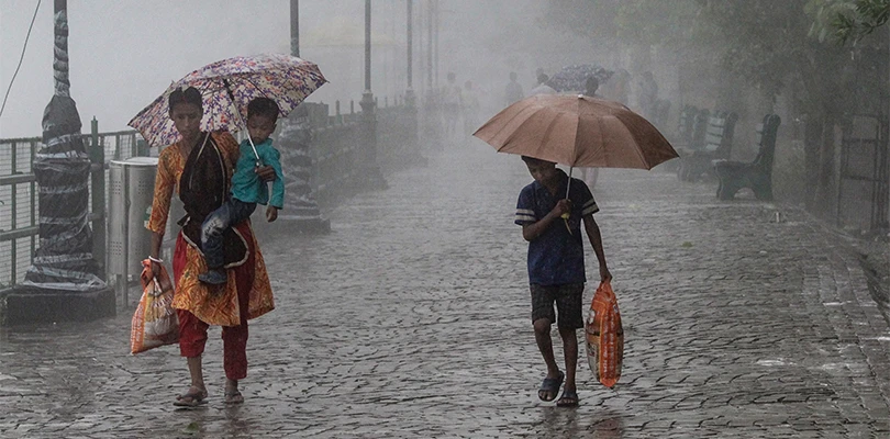 ৪-৫ আগস্ট দক্ষিণবঙ্গে ভারী বৃষ্টির সম্ভাবনা