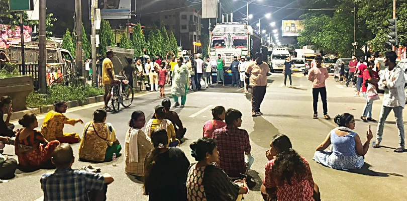 বরানগরে আক্রান্তের বিরুদ্ধেই শ্লীলতাহানির মামলা, ব্যবসায়ীকে মার, বিক্ষোভে আটক বিজেপি কর্মীর মুক্তি