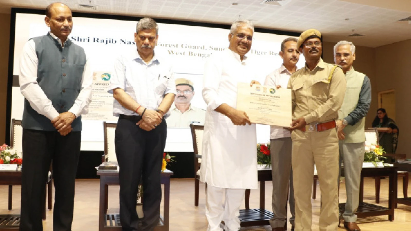 সুন্দরবনে বন্যপ্রাণ শিকার-পাচার ঠেকানোর স্বীকৃতি, কেন্দ্রের পুরস্কার সজনেখালির ফরেস্ট গার্ডকে