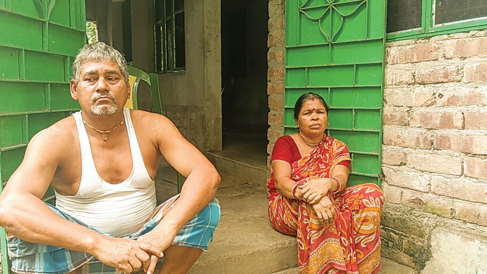 ক্যানসার রোগীর স্ত্রীর থেকে তোলা  আদায়, অভিযুক্ত ২ বিজেপি নেতা
