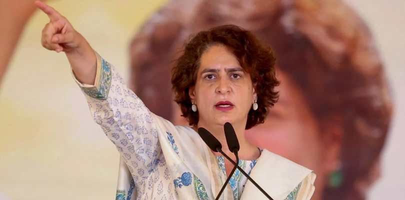 প্রিয়াঙ্কার ‘গোমূত্র বিশেষজ্ঞ’ মন্তব্যের প্রতিবাদে সরব দু’শতাধিক শিক্ষাবিদ