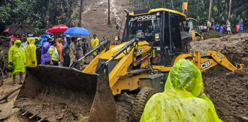 অসমের বন্যায় মৃত অন্তত ৮২, কেরলে হড়পা বানের শিকার ৪