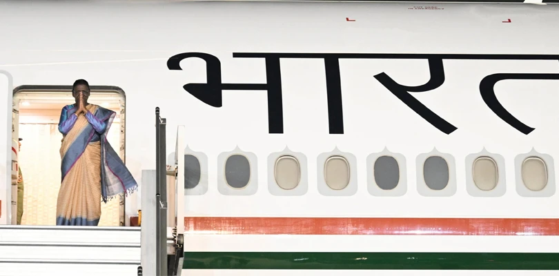 তিন দিনের ওড়িশা সফরে রাষ্ট্রপতি দ্রৌপদী মুর্মু, পৌঁছলেন ভুবনেশ্বর বিমানবন্দরে