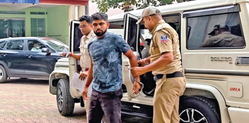 রাস্তায় বালির গাড়ি দাঁড় করিয়ে তোলাবাজি বিজেপি কর্মীর, ধৃত