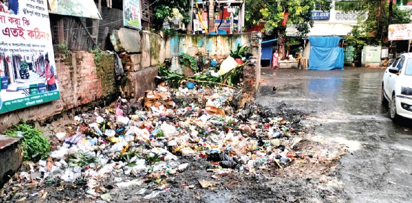 মৃত্যুফাঁদ! আধভাঙা ভ্যাটে বড়ো দুর্ঘটনার শঙ্কা
