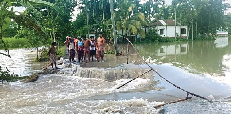 ভুটানে বৃষ্টি, ভাটিবাড়িতে ভাঙল গদাধর নদীর বাঁধ ও রাস্তা, বিপত্তি