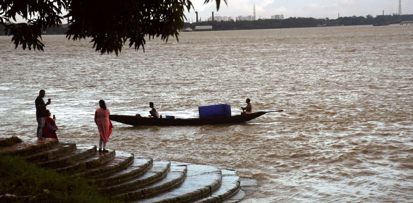 বারাকপুরের ২৭টি গঙ্গার ঘাট সংস্কারের পরিকল্পনা