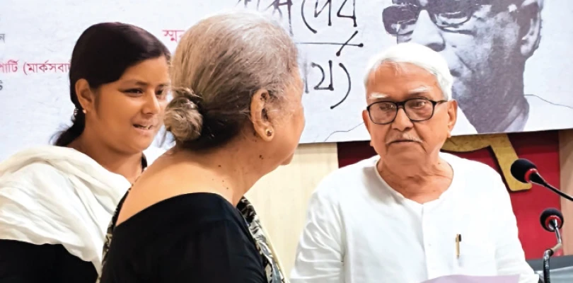 প্রয়াণ দিবসে আলিমুদ্দিনে বুদ্ধদেব স্মরণে সাংস্কৃতিক কেন্দ্রের ওয়েবসাইট উদ্বোধন