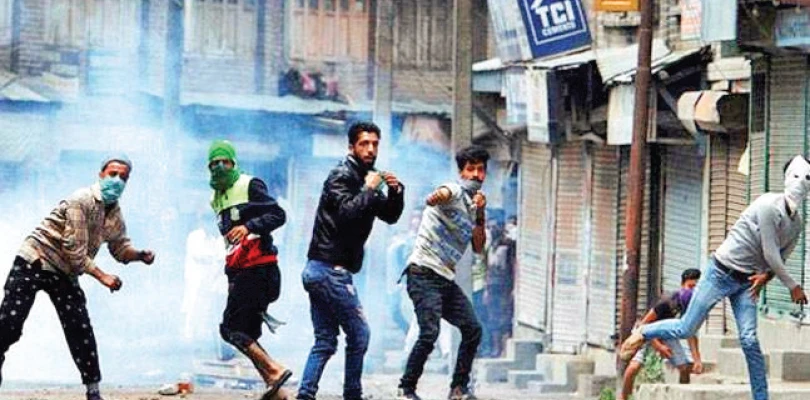 স্বাধীনতা হীনতায়