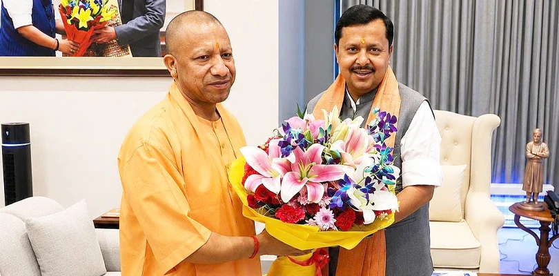 বিজেপির সর্বভারতীয় সভাপতির সঙ্গে সাক্ষাৎ করলেন উত্তরপ্রদেশের মুখ্যমন্ত্রী যোগী আদিত্যনাথ
