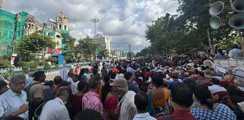 ধর্মতলায় অভয়া মঞ্চের জমায়েত
