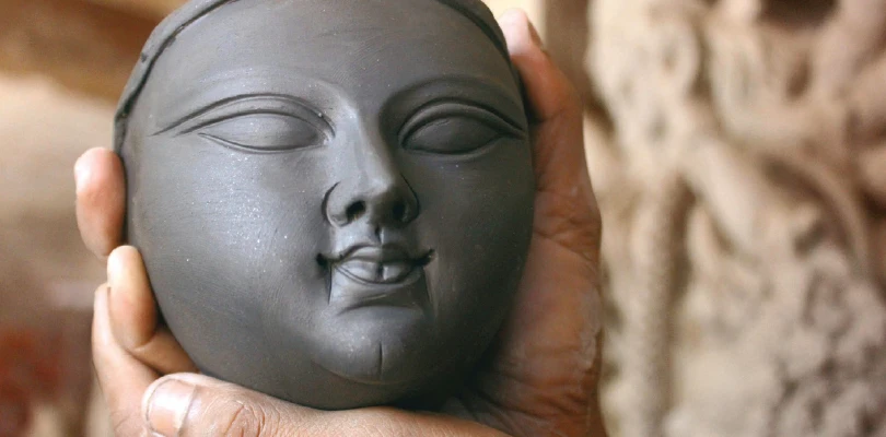 শিলিগুড়ির শিল্পীর তৈরি দুর্গাপ্রতিমা এবার পাড়ি দিচ্ছে দক্ষিণ কোরিয়ায়