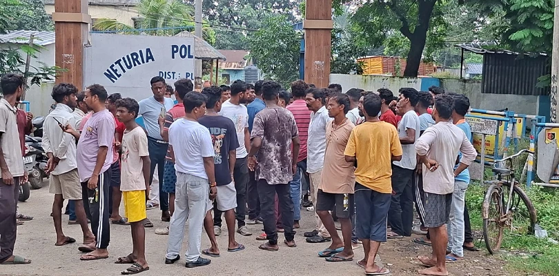 চিকিৎসার গাফিলতিতে গৃহবধূর মৃত্যুর অভিযোগে তোলপাড়, থানা ঘেরাও