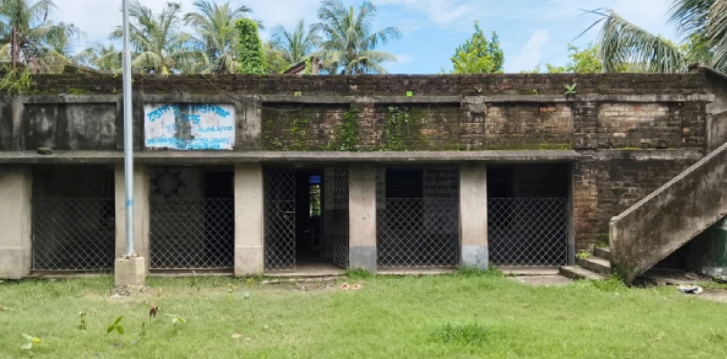 একজন শিক্ষিকা দিয়ে চলছে কাঁথির দেশপ্রাণের শিশু শিক্ষাকেন্দ্র, ক্ষোভ