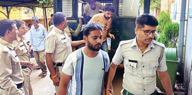 টুলুর তিন ঘনিষ্ঠ গ্রেপ্তার শান্তিনিকেতনে উদ্ধার বেশকিছু নথি