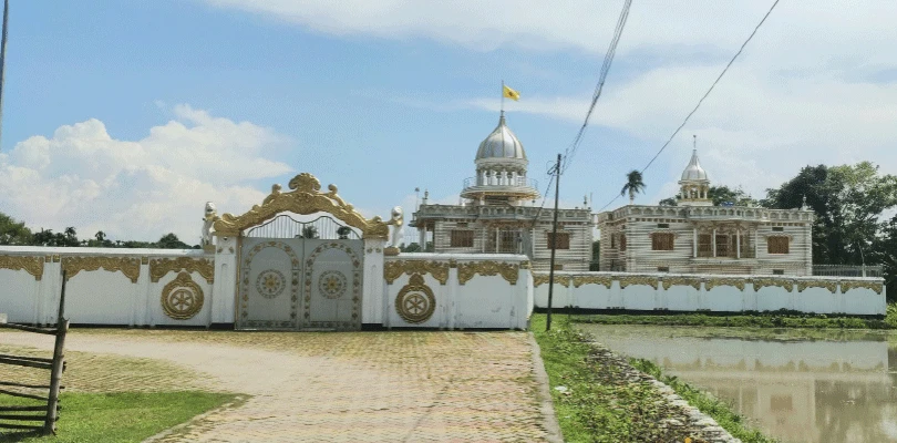অনন্ত মহারাজের বাড়ি কার্যত দুর্গ করে রেখেছে নিরাপত্তারক্ষীরা