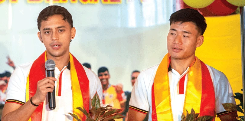 মা-কে গোল উৎসর্গ সুপার-সাব ডেভিডের