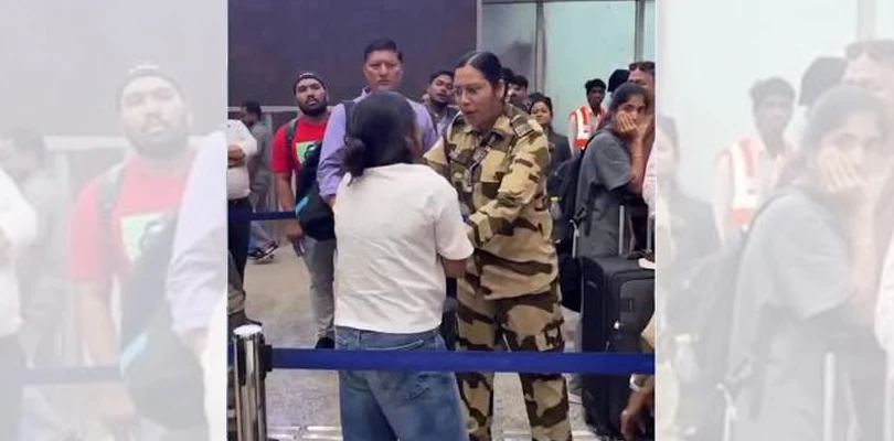 উড়ান বাতিলে ক্ষোভ, তাণ্ডব যাত্রীর