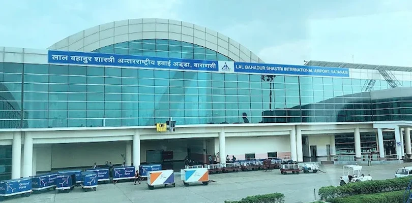 বিমানবন্দরে নিরাপত্তা বেষ্টনীর মধ্যেই যাত্রীর বন্দুক থেকে চলল গুলি, জখম শিশু সহ চার
