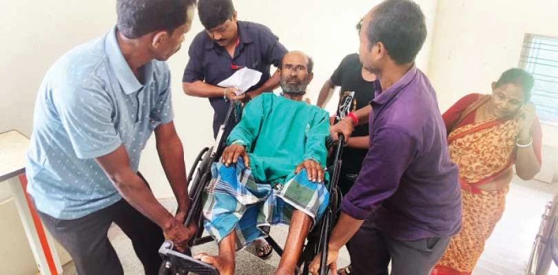 মেডিকেলের সুপার স্পেশালিটি বিল্ডিংয়ের লিফট বিকল, দুর্ভোগ
