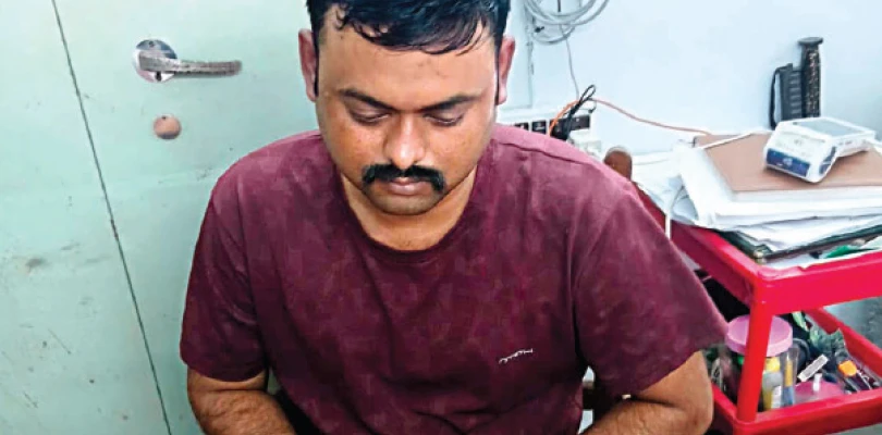 ১৫ হাজার টাকা ঘুষ নিতে গিয়ে হাতেনাতে ধৃত ব্যাঁটরার এসআই