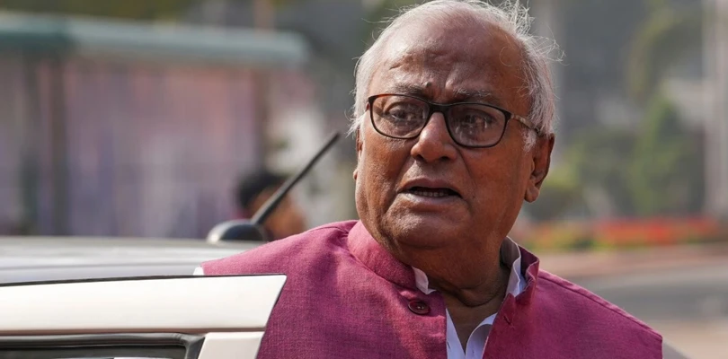 হেনস্তা: লোকসভার স্পিকারের কাছে অভিযোগ সৌগতর