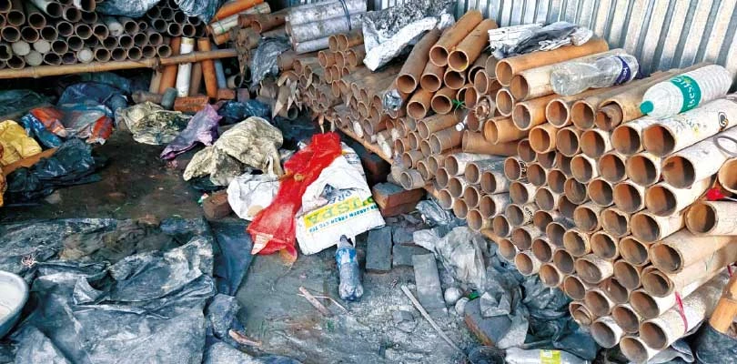 বাপির আরও চারটি বেআইনি  আতসবাজি কারখানা চলছিল
