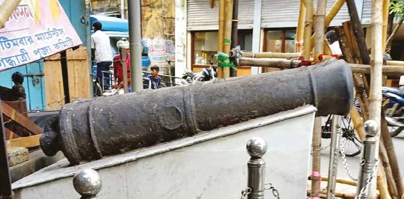 নৌ-যুদ্ধের কামান, জোড়াবাগানে অনাদরে পড়ে ইংরেজ আমলের ঐতিহাসিক নিদর্শন