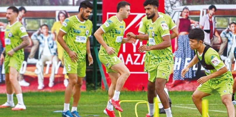 ক্লান্তি ভুলে যুবভারতীতে আজ বাজিমাতের আশায় মোহন বাগান