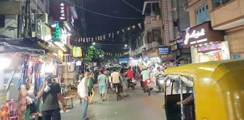 ‘জতুগৃহ’ রায়গঞ্জের মোহনবাটি বাজার! মন্ত্রীকে একগুচ্ছ প্রস্তাব ব্যবসায়ীদের
