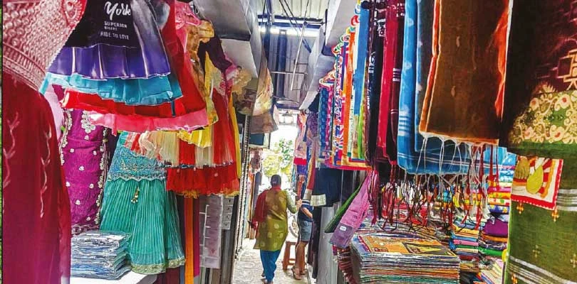 বারুইপুরে কাছারি বাজারে কোনো দোকানে নেই অগ্নিনির্বাপক মেশিন
