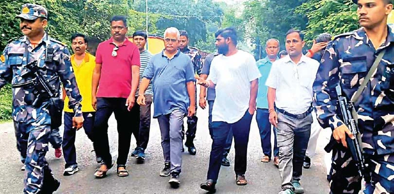 বারুইপুরের মতো এনকাউন্টার হবে খড়্গপুরেও! পুলিশকে গুলি চালানোর পরামর্শ দিয়ে বিতর্কে দিলীপ