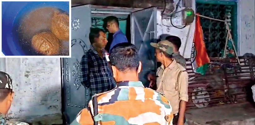 দুর্নীতির অভিযোগে পঞ্চায়েত সদস্যের বাড়ির সামনে উত্তেজনা, উদ্ধার বোমা