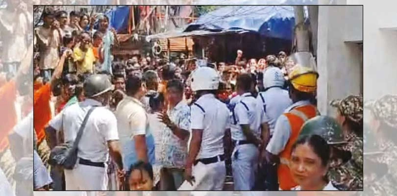 হাইকোর্টের স্থগিতাদেশ, নির্মাণ ভাঙতে না পেরে ফিরল প্রশাসন