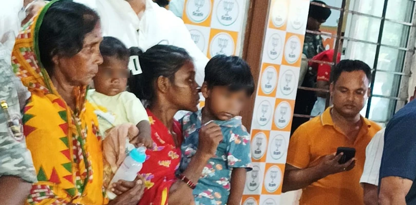 ‘আমি সবার মুখ্যমন্ত্রী’, অগ্নিমিত্রার ‘ধমক’ খাওয়া বৃদ্ধার পাশে শুভেন্দু