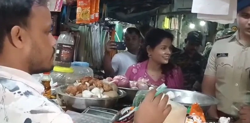 সবজি বাজারে আচমকাই অভিযান, উপস্থিত জেলাশাসক-পুলিশ সুপার
