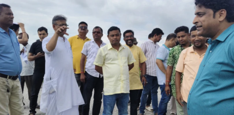 নকশালবাড়িতে হচ্ছে ইন্ডোর স্টেডিয়াম, জমি দেখলেন অর্থ প্রতিমন্ত্রী