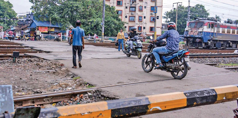 বেতড়-বাকসাড়া রেলগেটে অবশেষে  হবে আন্ডারপাস, যান নিয়ন্ত্রণে পুলিশ